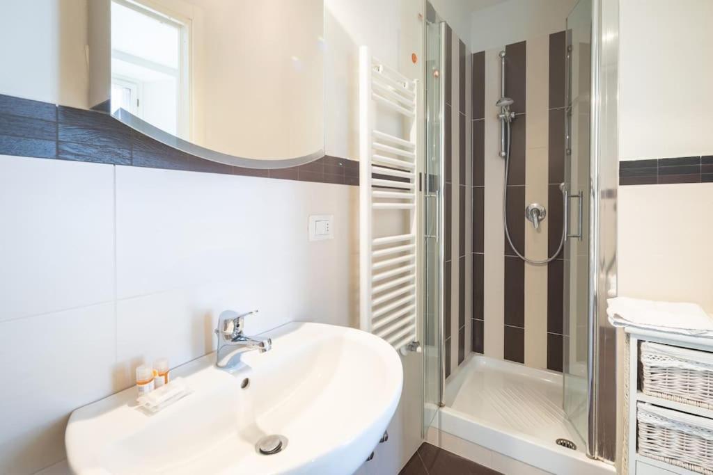 Small & Charming 1-br Apartment *